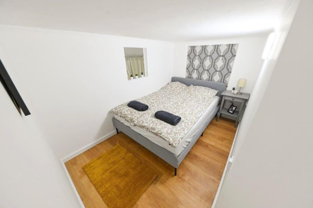 2 Bedroom Flat In Damjanich Str., Hirsch Budapest Eksteriør billede